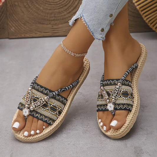 Cedie – Boho sandalen met kralen en gevlochten touw